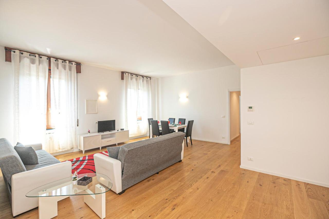 Splendid Apartment Cenova Dış mekan fotoğraf